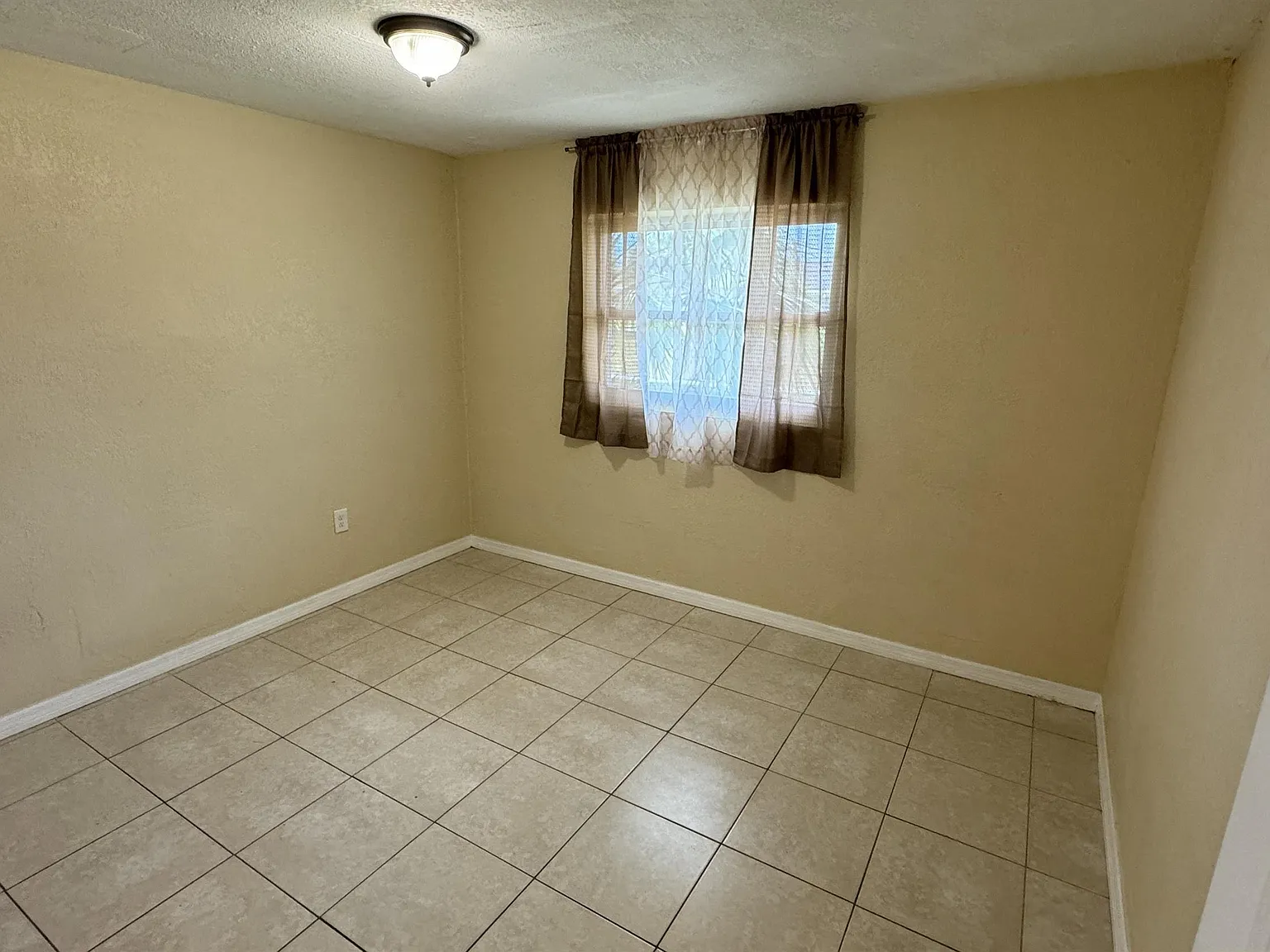 2238 Washington St. - B — Photo 2