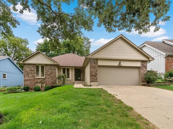 11417 Marty St, Overland Park, KS 66210