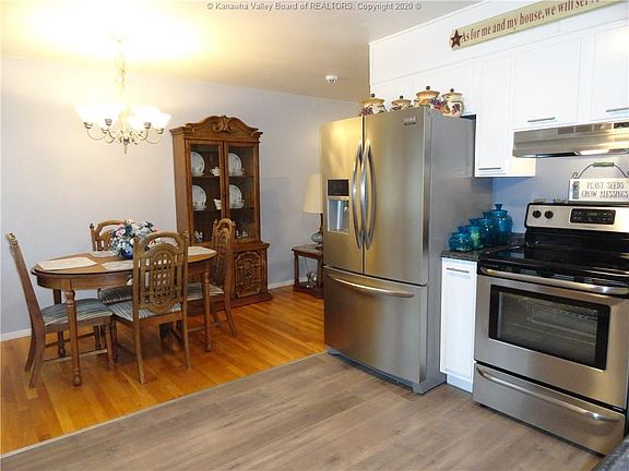 5th image of 254 Daugherty Dr