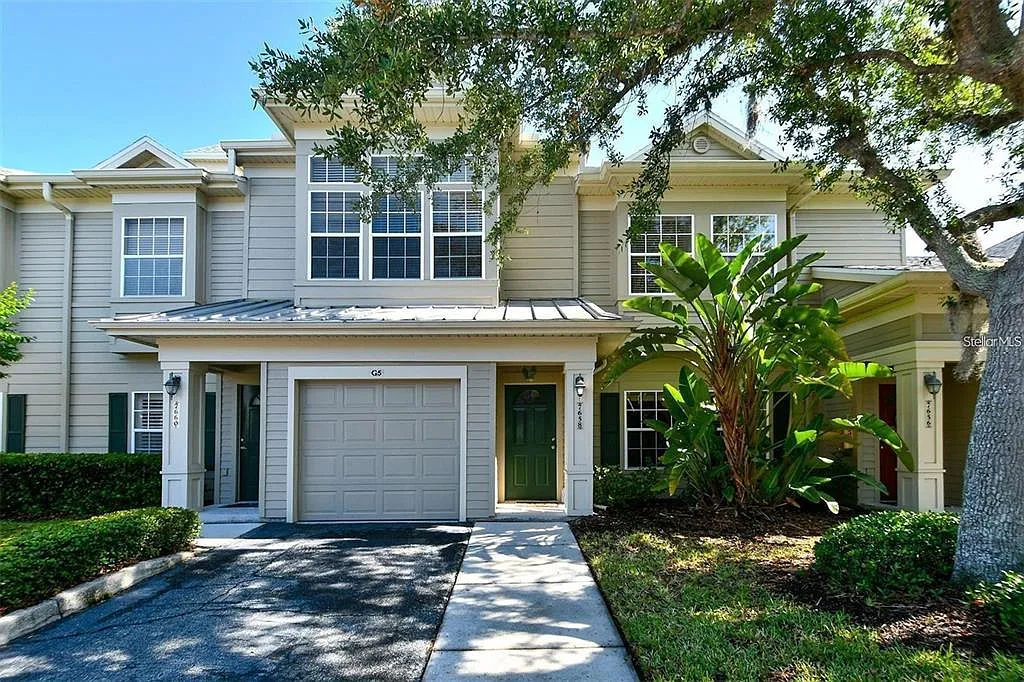 3 bed, 2.5 bath, 1282 sqft, $1,999 — Photo 1