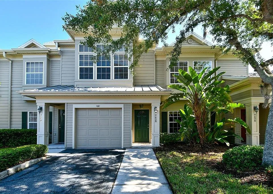 7658 Plantation Cir