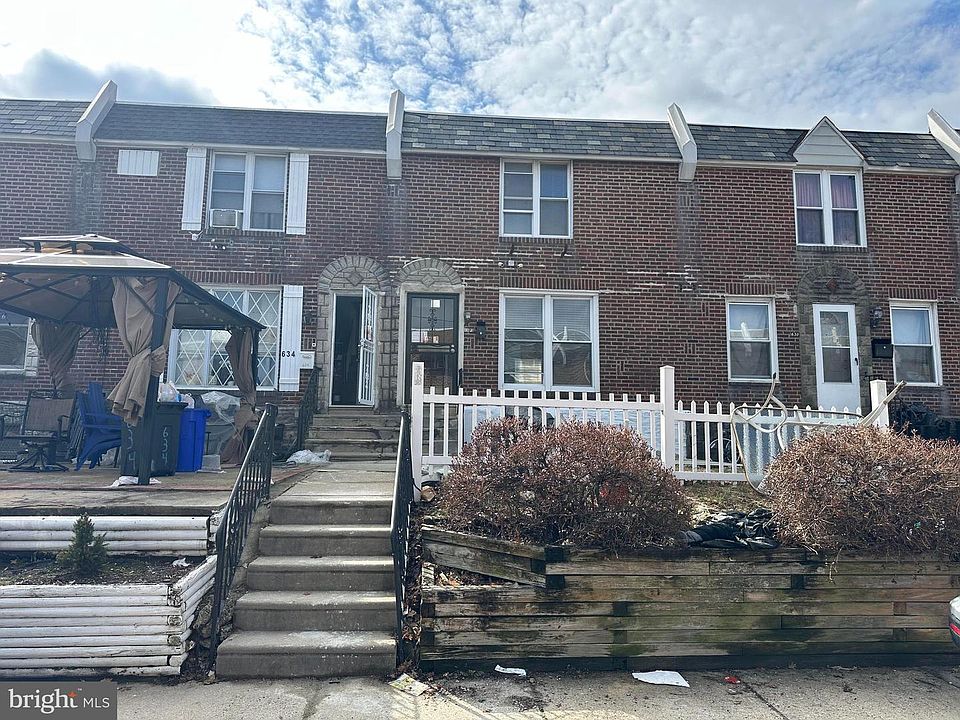 1st image of 632 E Carver St