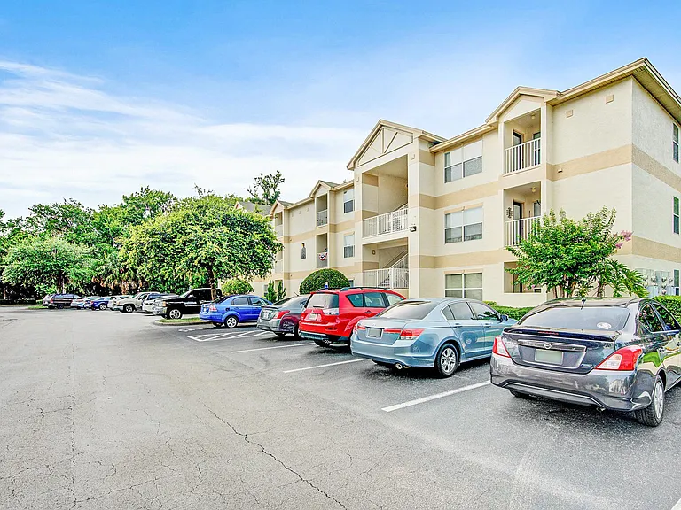The Club at Sugar Mill Apartments — Photo 22