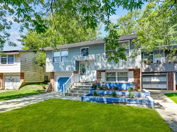 21510 Peterson Ave, Sauk Village, IL 60411