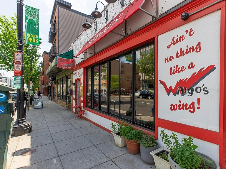 Eclectic restaurants located near Park Crest Apartments in Glover Park DC