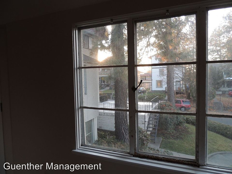 1st image of 719 S Lincoln Pl APT 3