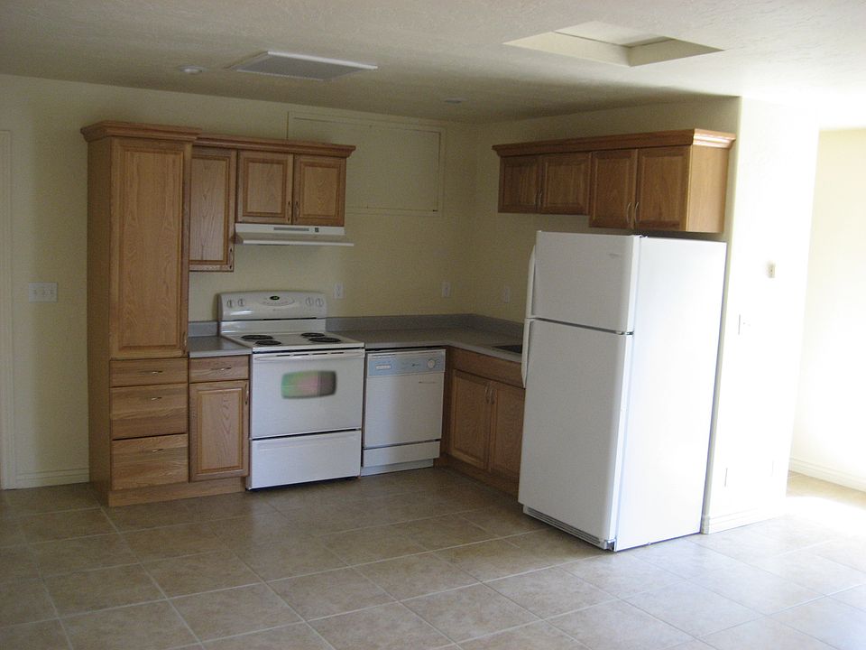 2nd image of 1448 E Mackenzie Dr