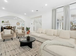 721 Summit St, Linden City, NJ 07036