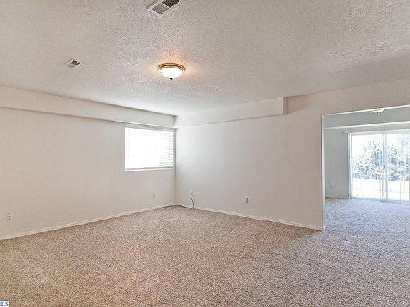 5th image of 1015 NW Eden Dr