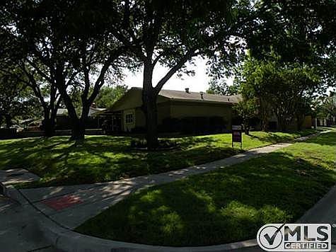 1st image of 1200 Tanglewood Dr
