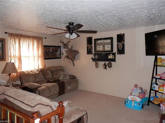 2nd image of 194 Maplewood Dr