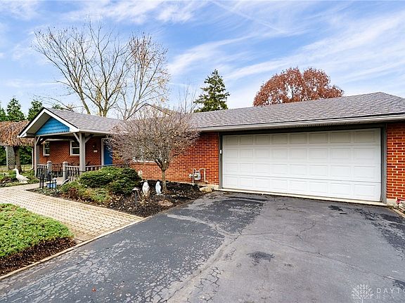 4th image of 135 Floral Acres Dr