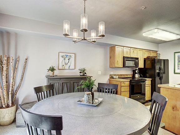 3rd image of 43 Snowflake Drive UNIT 13