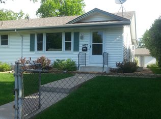 1437 Parkview Ln NE, Columbia Heights, MN 55421