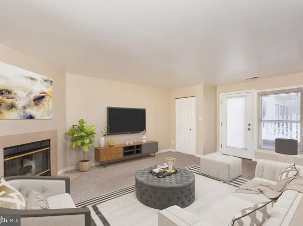2 E Wheeling St #209, Baltimore, MD 21230