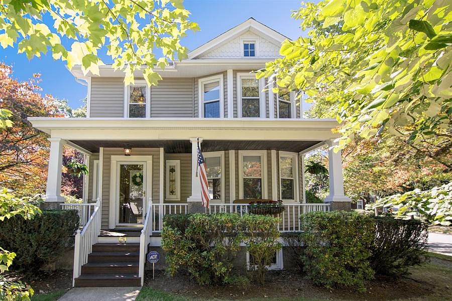 2nd image of 51 Ferndale Ave