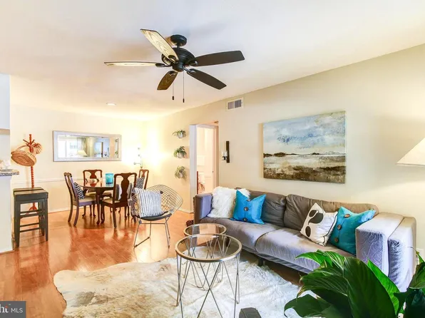 3304 Wyndham Cres #134, Alexandria, VA 22302