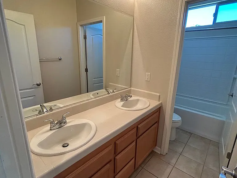 3286 Southerland Rd — Photo 12