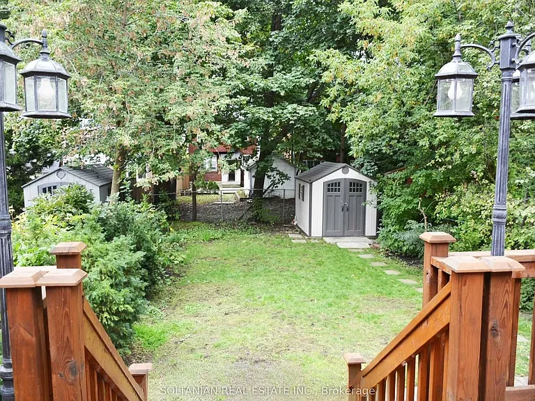 137 Colin Ave — Photo 36