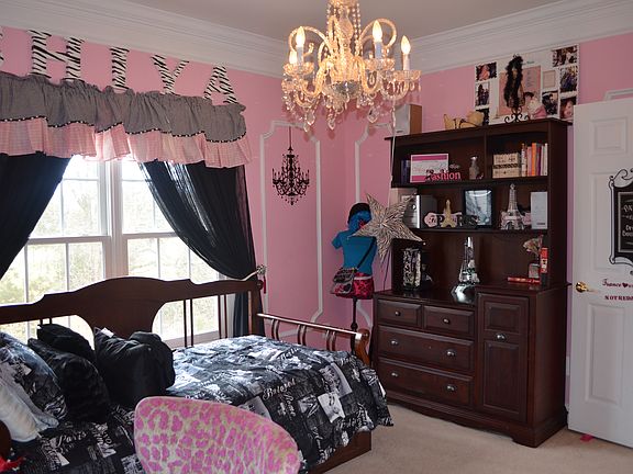 4th image of 5437 Sherman Oaks Ct