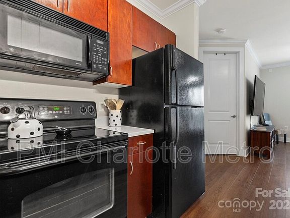 5th image of 1101 W 1st St APT 311
