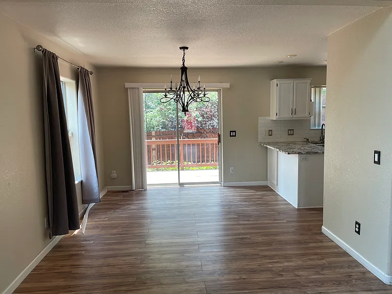 2559 S Rocking Horse Ln — Photo 24