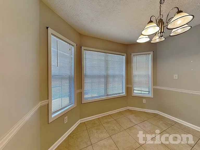 235 Red Maple Dr — Photo 5