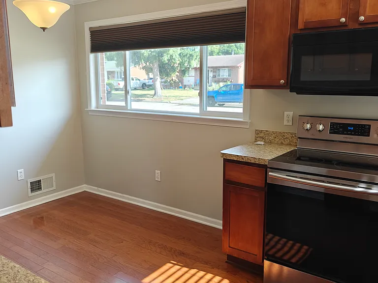 35748 Rolf St — Photo 6