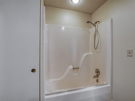 5th image of 12129 W 121st St