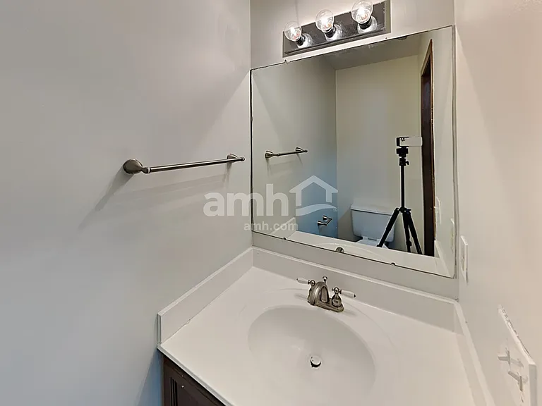 6687 Jennyann Way — Photo 7