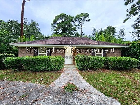 2nd image of 1531 Marcy Cir