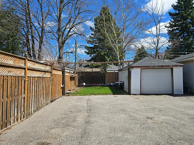 111 Sharpe St — Photo 16