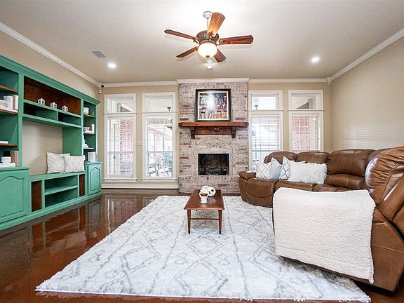 4th image of 304 Forest Hills Dr