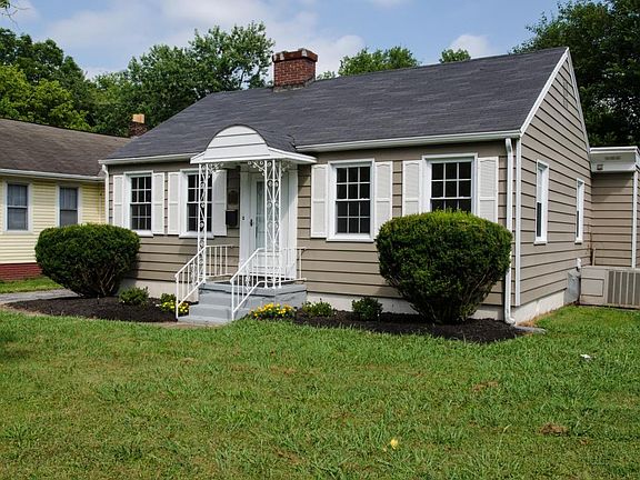 2nd image of 2127 Woodbine Ave