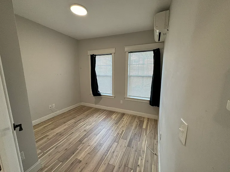 17 Otis St #1 — Photo 6