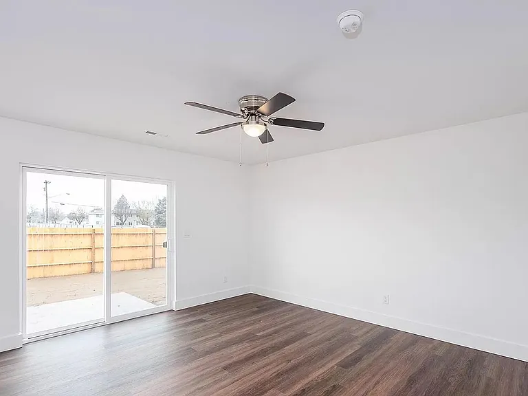601 S Pine Ave #601 — Photo 7