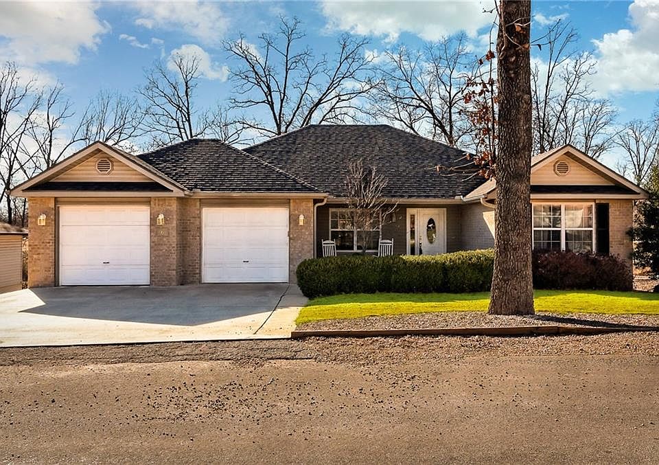 1st image of 6 Ettington Dr