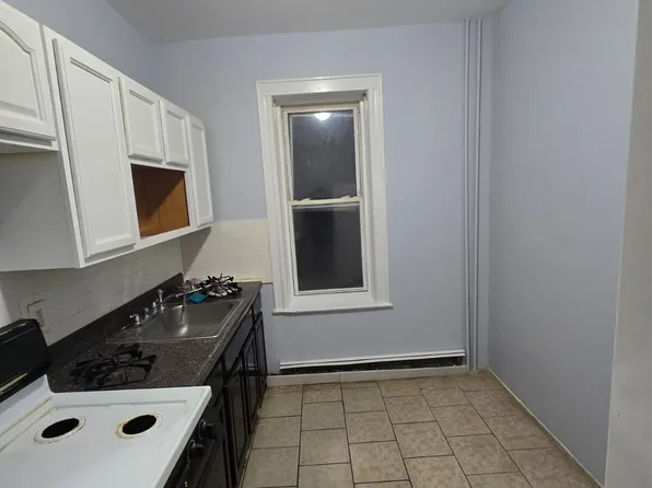 237 Lexington Avenue image 3 of 7