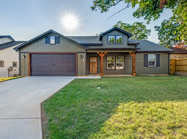 213 Wilson Dr, Lake Dallas, TX 75065