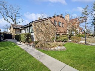 704 Forestview Ave, Park Ridge, IL 60068