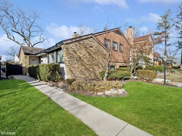 704 Forestview Ave, Park Ridge, IL 60068