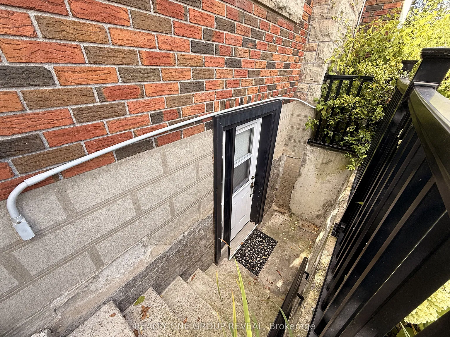 2 bed, $1,800 — Photo 2