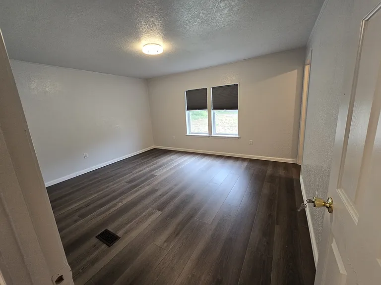 7317 S Perkins Rd — Photo 11