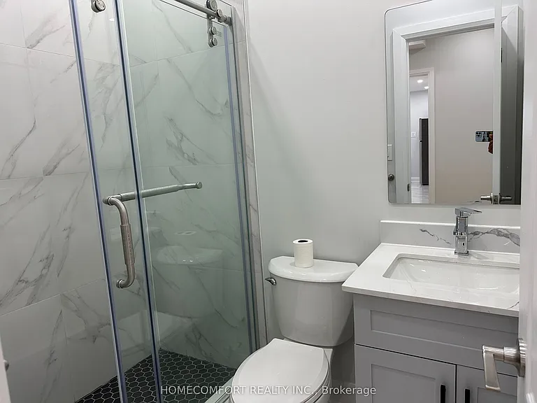 211 Osler St #MAIN FLOOR — Photo 11