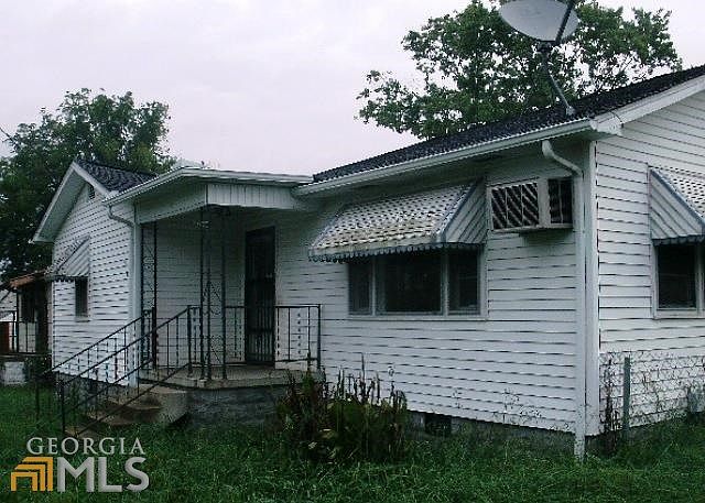 1st image of 1208 Logan Ave