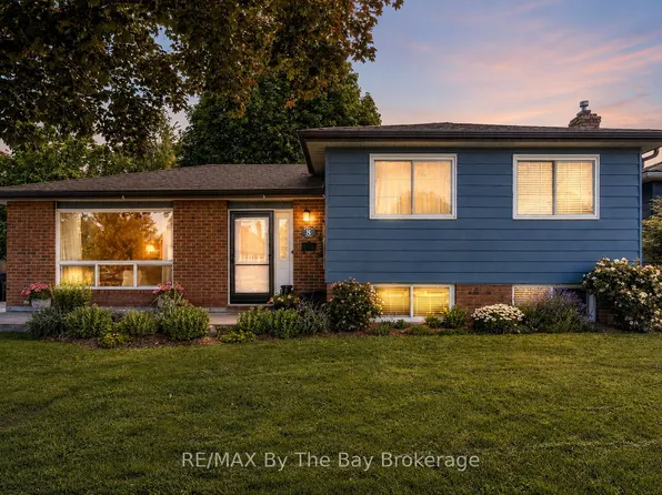 8 Harben Ct, Collingwood, ON L9Y 4L8