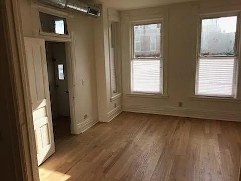 Primary Photo - 900-902 W.19th Street