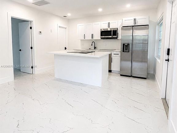 3rd image of 3312 SW 1st Ave #3312