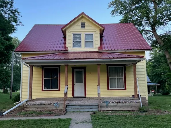 128 Deforest St, Whiting, KS 66552