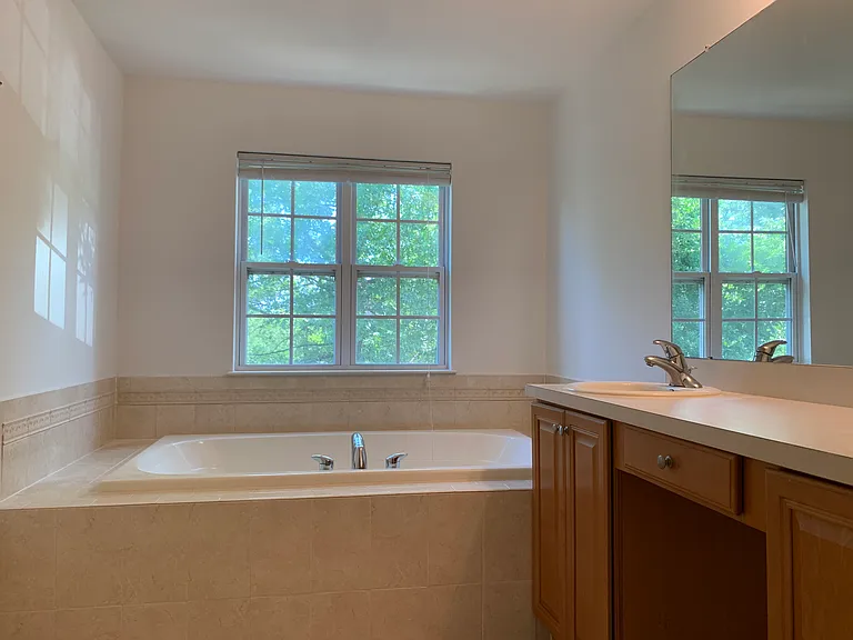 47 Hoover Ave — Photo 16